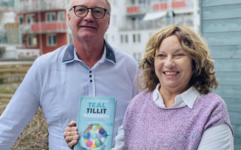 Alicia och Rolf Medina, författarparet bakom Teal, tillit och transparens